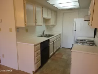 Photo #6: 6416293 Listing