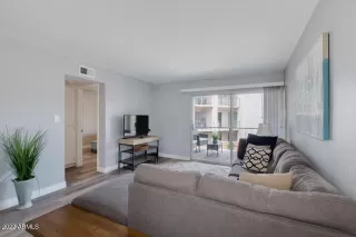 Photo #3: 6416325 Listing