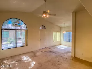 Photo #6: 6416330 Listing