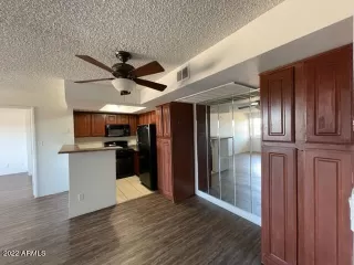 Photo #6: 6416419 Listing