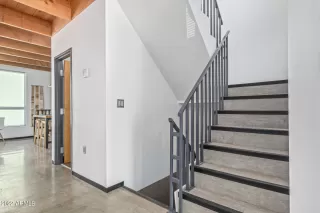 Photo #3: 6416463 Listing 