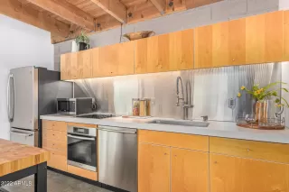 Photo #6: 6416463 Listing 