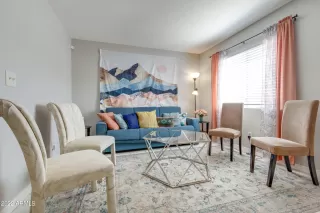 Photo #6: 6416590 Listing 