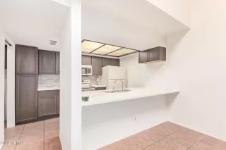 Photo #6: 6416711 Listing