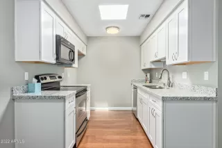 Photo #1: 6416832 Listing