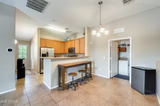 Photo #5: 6417016 Listing