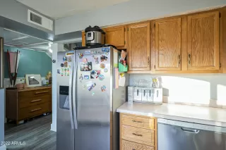 Photo #4: 6417120 Listing