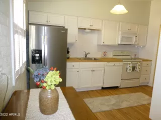 Photo #2: 6417169 Listing