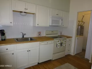 Photo #5: 6417169 Listing