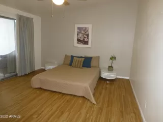 Photo #6: 6417169 Listing