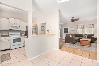 Photo #6: 6417283 Listing 