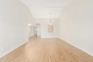 Photo #3: 6417584 Listing