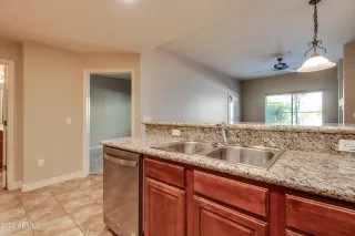 Photo #5: 6417585 Listing 