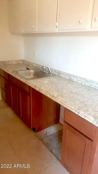 Photo #4: 6417608 Listing