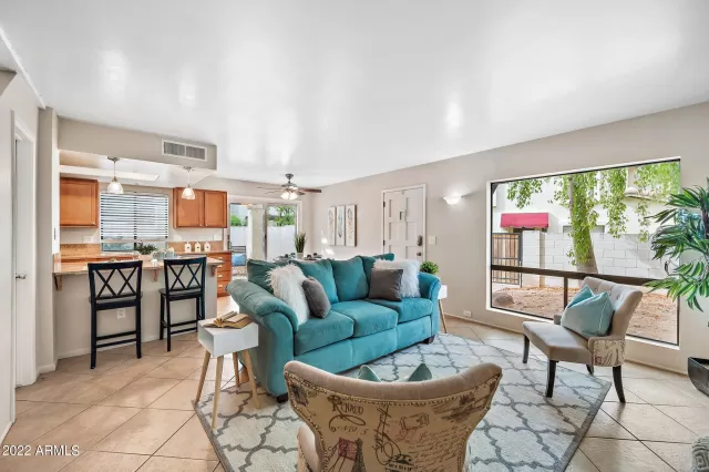 MLS: 6417682 Condo For Sale