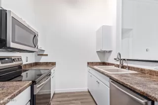 Photo #4: 6417741 Listing