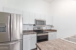 Photo #5: 6417741 Listing