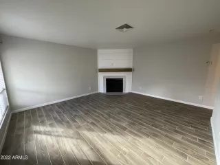 Photo #4: 6417885 Listing