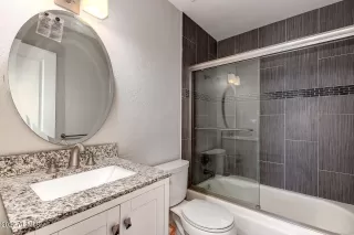 Photo #3: 6417893 Listing