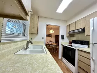 Photo #5: 6417970 Listing