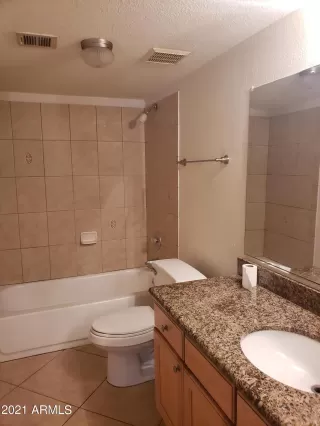 Photo #4: 6417998 Listing 