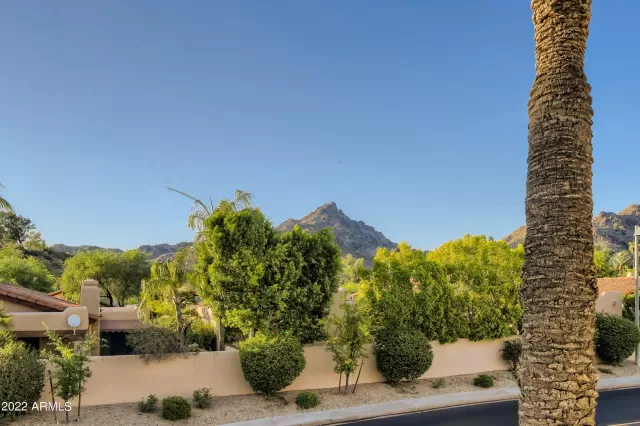 MLS: 6418056 Condo For Sale