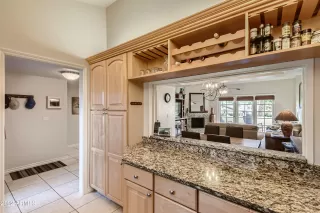 Photo #5: 6418056 Listing