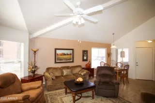 Photo #6: 6418122 Listing