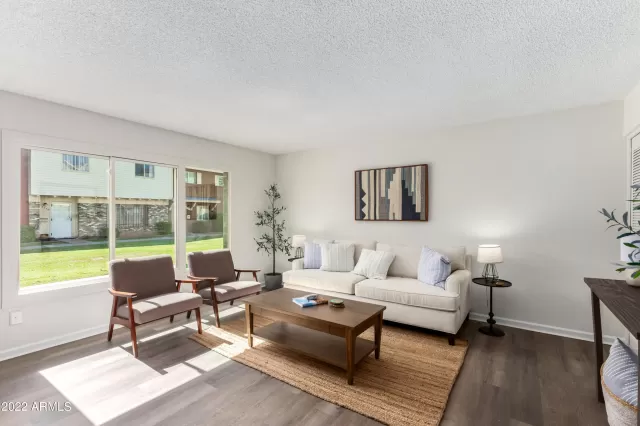 MLS: 6418153 Condo For Sale