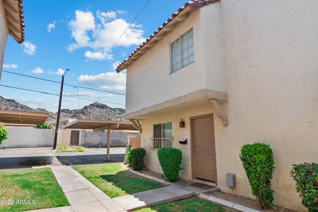 MLS: 6418244 Condo For Sale