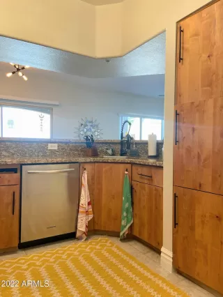 Photo #5: 6418418 Listing 