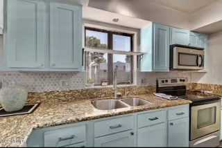 Photo #4: 6418617 Listing