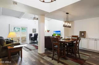 Photo #3: 6418669 Listing