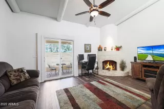 Photo #4: 6418669 Listing