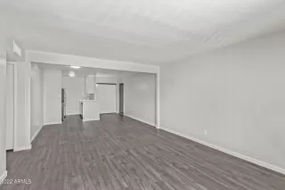 Photo #4: 6418704 Listing