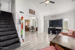 Photo #4: 6418829 Listing