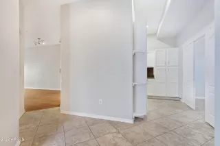 Photo #5: 6418874 Listing