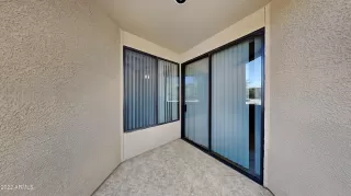 Photo #5: 6418918 Listing