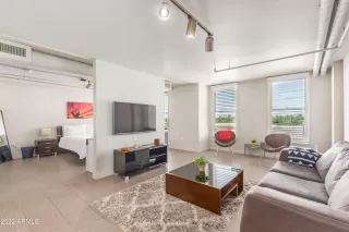 Photo #3: 6418939 Listing 