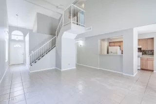 Photo #3: 6419000 Listing