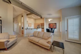 Photo #5: 6419013 Listing 