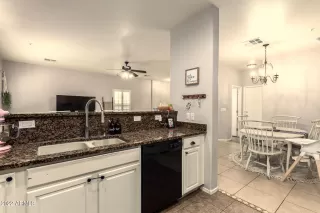 Photo #6: 6419157 Listing 