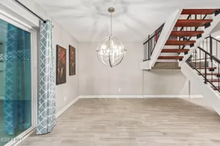 Photo #6: 6419507 Listing