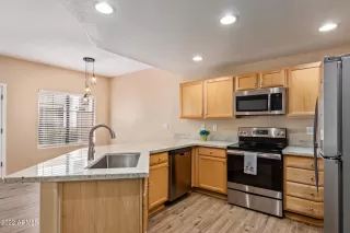 Photo #6: 6419571 Listing