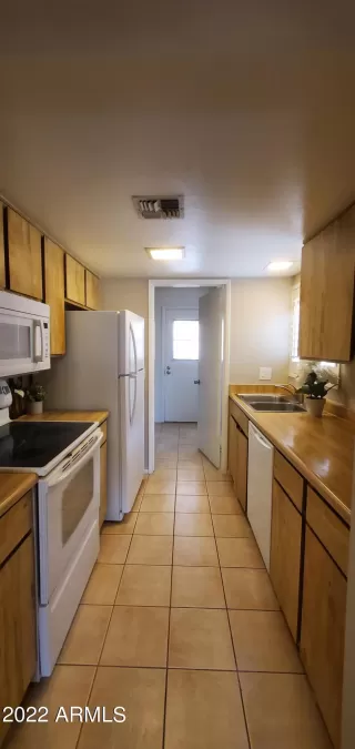 Photo #2: 6419639 Listing 