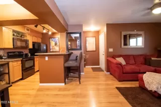 Photo #6: 6419669 Listing 