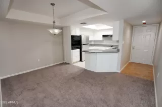 Photo #5: 6419678 Listing