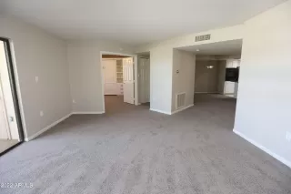 Photo #6: 6419678 Listing