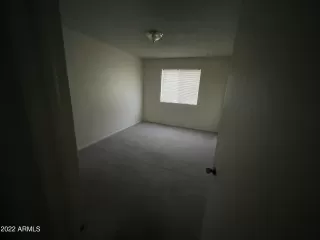 Photo #5: 6419713 Listing