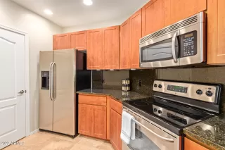 Photo #6: 6419752 Listing 